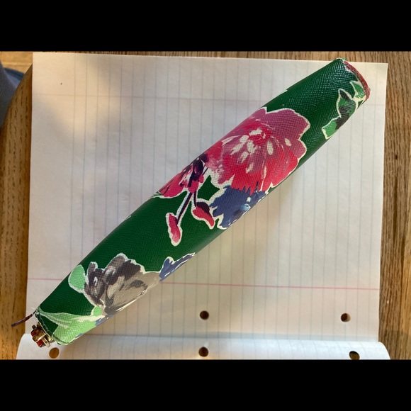 Kate Spade wallet - Picture 5 of 13